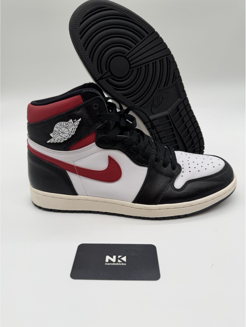 Nike AirJordan 1 Retro High Black Gym Red Black White Sail 555088-061 Size 11.5M